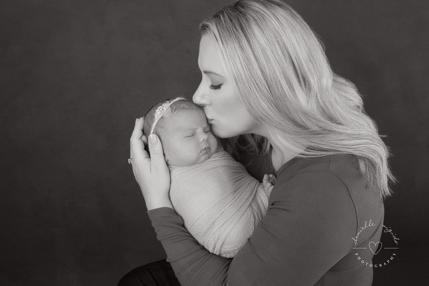Melbourne newborn photographer